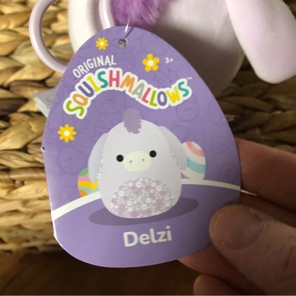 Squishmallows Delhi the Easter Donkey 3” clip - Picture 5 of 9